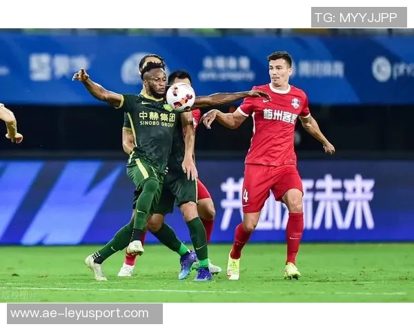 中超联赛第30轮北京国安主场大胜梅州客家展现强劲实力 中超联赛第30轮北京国安主场大胜梅州客家展现强劲实力