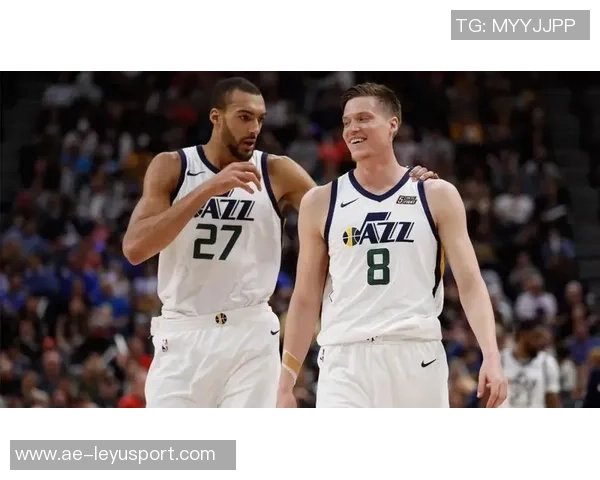 绝杀回合暂停时勇士换防守球员的背后策略分析与阿德尔曼的战术思考 绝杀回合暂停时勇士换防守球员的背后策略分析与阿德尔曼的战术思考