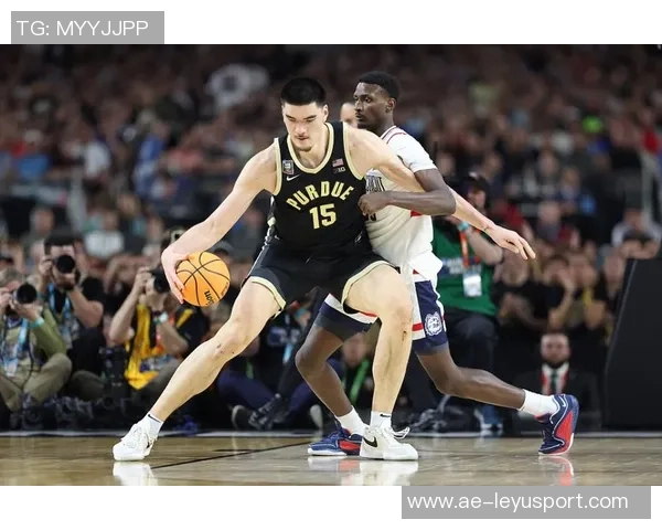 媒体人称卡尔克布伦纳大学时期与克林根齐名其表现实至名归