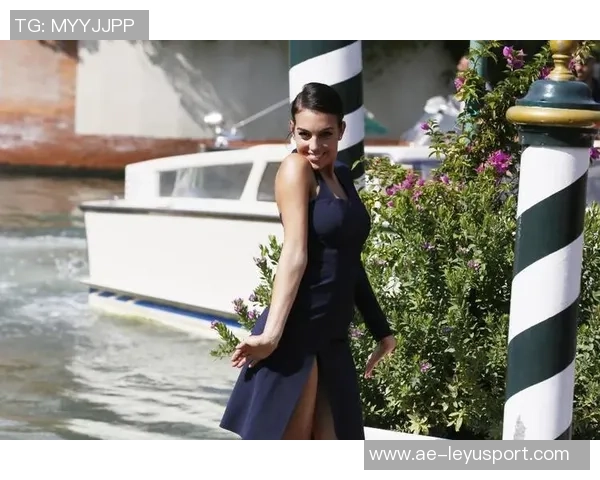 C罗惊喜不已女儿万圣节装扮令人意想不到的创意与惊艳